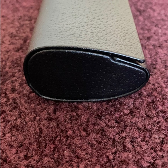 🏇🏼 Burberry Glasses Case 🏇🏼 - Picture 4 of 5